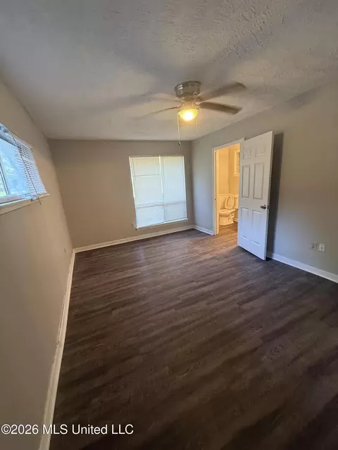 Bedroom - 4344 California Ave, Jackson, MS 39213 photo 2 of 2