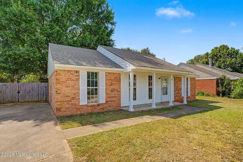 114 Dogwood Dr, Senatobia, MS 38668