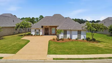 420 Emerald Trl, Brandon, MS 39047