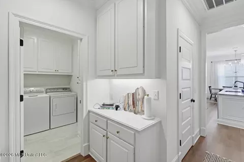 Entry Way - 133 Hunters Way, Canton, MS 39046 photo 3 of 4