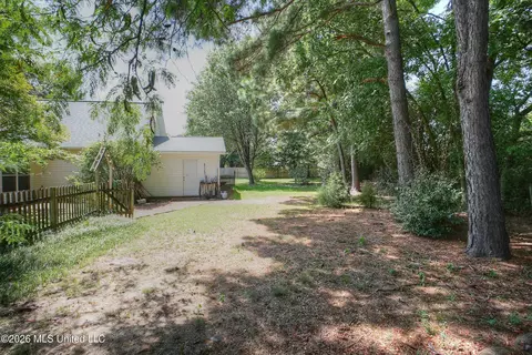 Exterior - 1663 Cedar Trail Cv, Hernando, MS 38632 photo 4 of 8