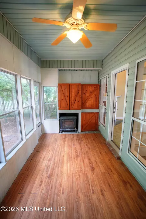 Exterior - 1663 Cedar Trail Cv, Hernando, MS 38632 photo 7 of 8