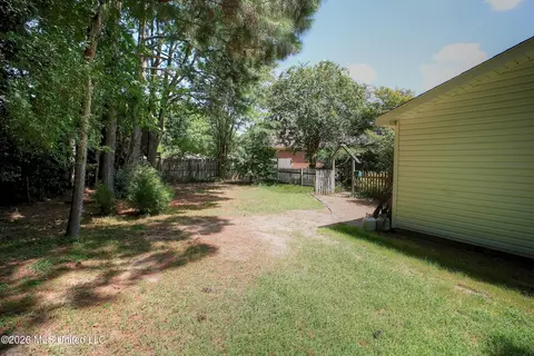 Exterior - 1663 Cedar Trail Cv, Hernando, MS 38632 photo 5 of 8