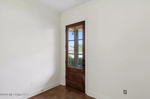 Entry Way - 115 Kings Xing, Canton, MS 39046 photo 1 of 1