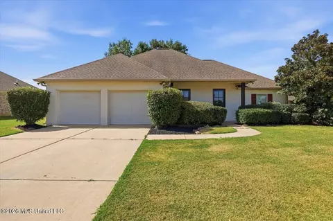 Exterior - 115 Kings Xing, Canton, MS 39046 photo 2 of 7