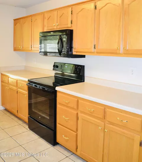 Kitchen - 3292 Big Ben, Hernando, MS 38632 photo 1 of 2