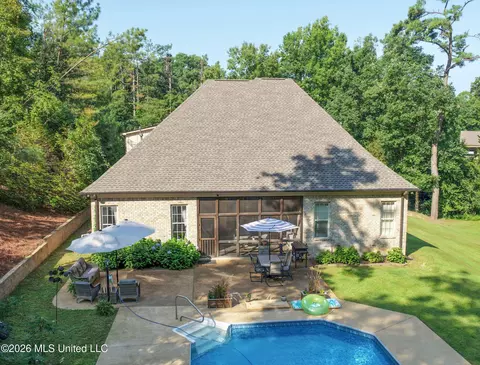 103 Turtle Creek Dr, Batesville, MS 38606