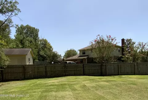 Exterior - 6372 Ashley Cir, Jackson, MS 39213 photo 4 of 5