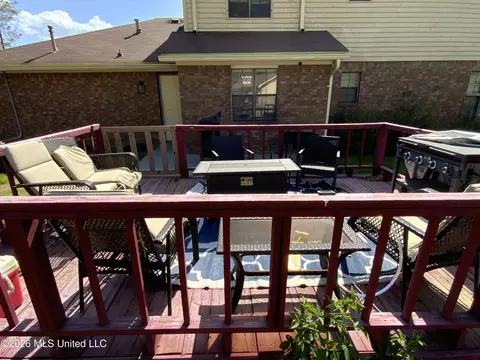 Exterior - 6372 Ashley Cir, Jackson, MS 39213 photo 2 of 5