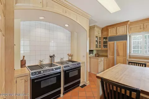 Kitchen - 3851 Old Canton Rd, Jackson, MS 39216 photo 2 of 2