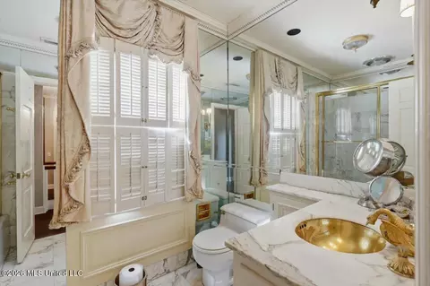 Bath - 3851 Old Canton Rd, Jackson, MS 39216 photo 2 of 3