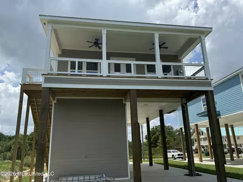 4120 11th Ave, Bay Saint Louis, MS 39520