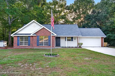 23 Ridge Crest Dr, Picayune, MS 39466