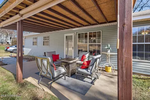 Exterior - 1085 Thomas Dr, Raymond, MS 39154 photo 4 of 5