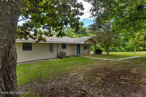 101 Saint Charles Ave, Long Beach, MS 39560