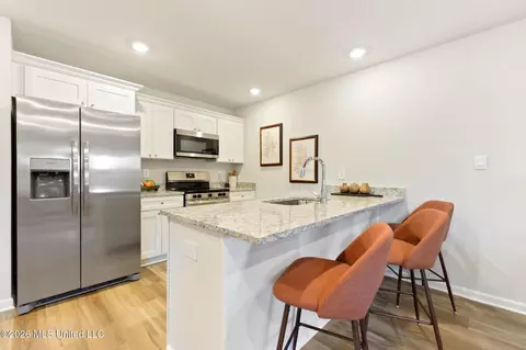 Kitchen - 5047 Quail Ridge Dr, Jackson, MS 39212 photo 1 of 2