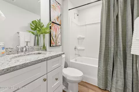 Bath - 5047 Quail Ridge Dr, Jackson, MS 39212 photo 1 of 2