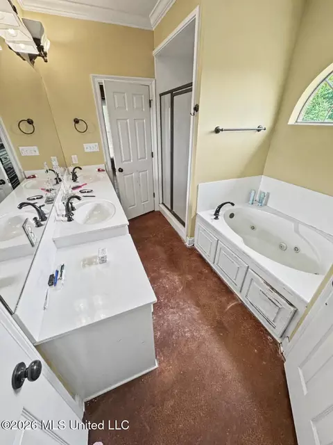 Bath - 19 Sara Ln, Natchez, MS 39120 photo 2 of 4