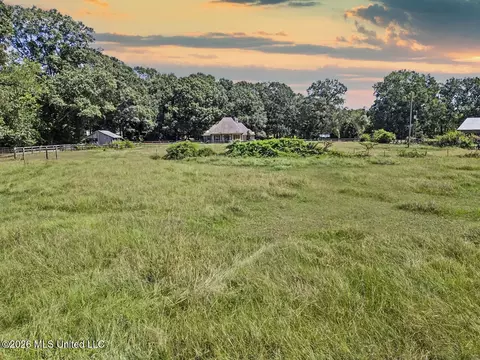 Exterior - 19 Sara Ln, Natchez, MS 39120 photo 3 of 6
