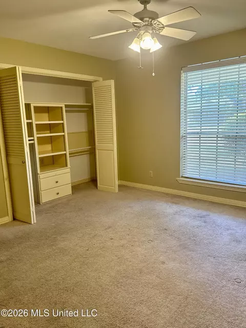 Bedroom - 104 Arrowhead Dr, Natchez, MS 39120 photo 3 of 6