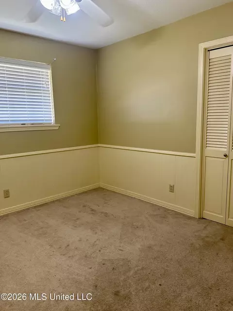 Bedroom - 104 Arrowhead Dr, Natchez, MS 39120 photo 6 of 6