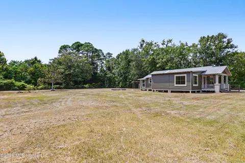 Exterior - 7101 Wayne Ln, Biloxi, MS 39532 photo 2 of 3