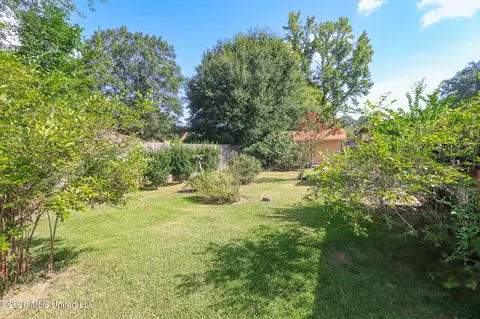 Exterior - 37 Sunline Dr, Brandon, MS 39042 photo 3 of 5