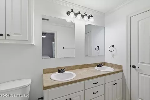 Bath - 407 Pine Ridge Rd, Florence, MS 39073 photo 1 of 4