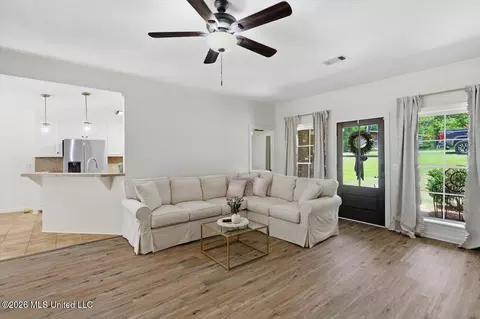 Entry Way - 407 Pine Ridge Rd, Florence, MS 39073 photo 1 of 2