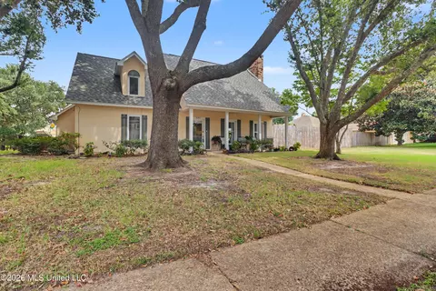 2382 Park Place Dr, Gulfport, MS 39507