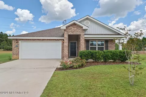 18558 Oak Bay Dr, Biloxi, MS 39532