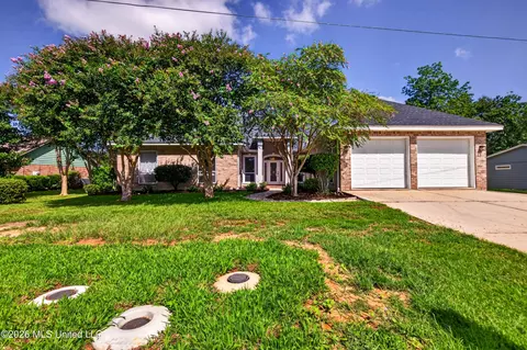56135 E Diamondhead Dr, Diamondhead, MS 39525
