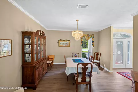 Dining - 56135 E Diamondhead Dr, Diamondhead, MS 39525 photo 1 of 4