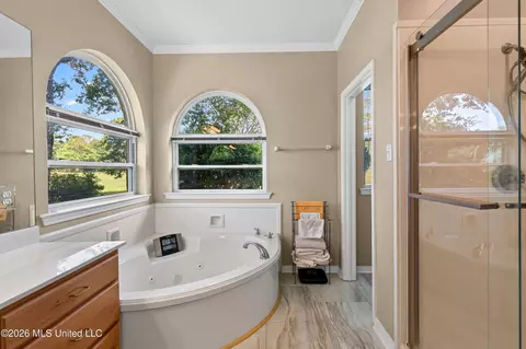Bath - 56135 E Diamondhead Dr, Diamondhead, MS 39525 photo 2 of 4
