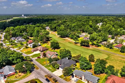 View/Area - 56135 E Diamondhead Dr, Diamondhead, MS 39525 photo 3 of 4