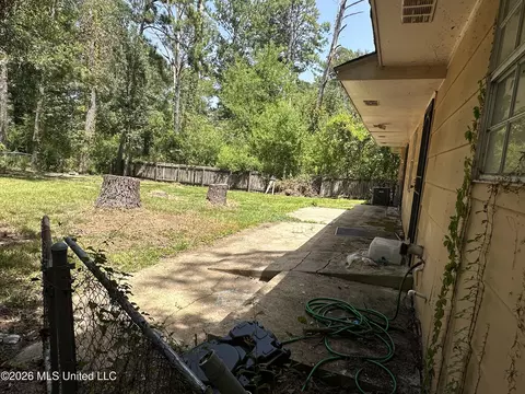 Exterior - 1746 Dorgan St, Jackson, MS 39204 photo 2 of 4