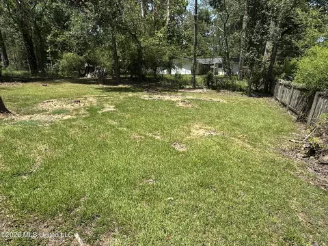 Exterior - 1746 Dorgan St, Jackson, MS 39204 photo 3 of 4