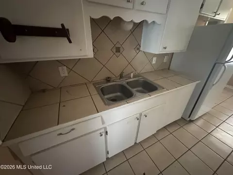 Kitchen - 1746 Dorgan St, Jackson, MS 39204 photo 3 of 3