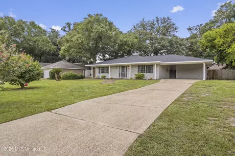 371 Lakeview Blvd, Biloxi, MS 39531