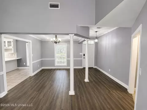 Living - 3060 Windwood Cir, Flowood, MS 39232 photo 1 of 4