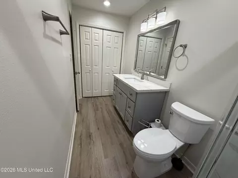 Bath - 248 Highpoint Dr, Diamondhead, MS 39525 photo 2 of 4