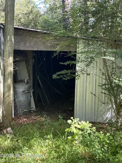 Exterior - 15546 Broadus Rd, Saucier, MS 39574 photo 7 of 10