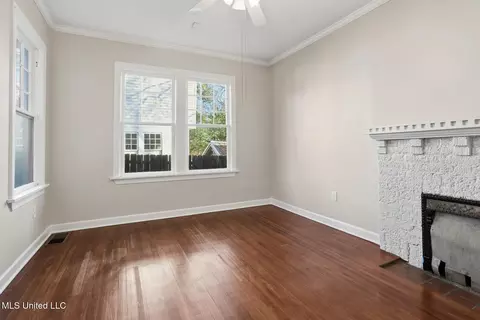 Living - 801 Arlington St, Jackson, MS 39202 photo 6 of 6