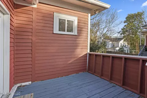 Exterior - 801 Arlington St, Jackson, MS 39202 photo 7 of 9