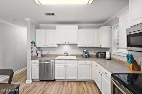 Kitchen - 210 Terry Brook Dr, Terry, MS 39170 photo 2 of 2
