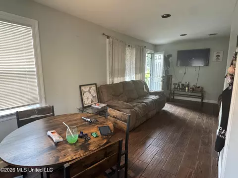 Living - 3622 Bailey Ave, Jackson, MS 39213 photo 1 of 1
