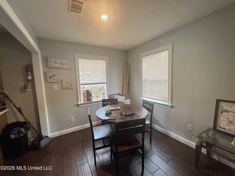 Dining - 3622 Bailey Ave, Jackson, MS 39213 photo 1 of 1