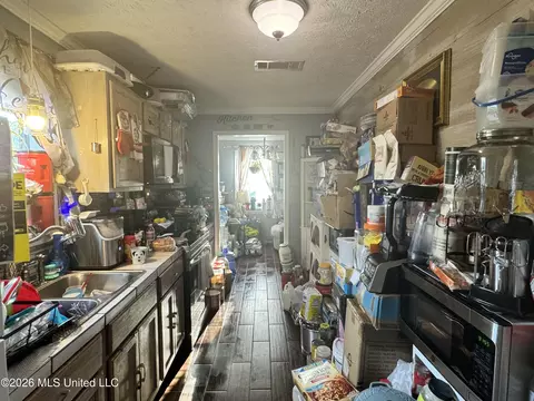 Kitchen - 3620 Bailey Ave, Jackson, MS 39213 photo 1 of 1
