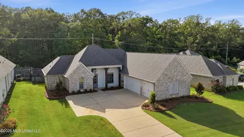 151 Camden Lake Dr, Madison, MS 39110