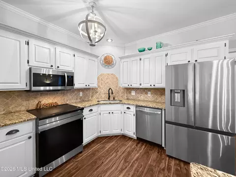 Kitchen - 260 Mallard Dr, Brandon, MS 39047 photo 1 of 4